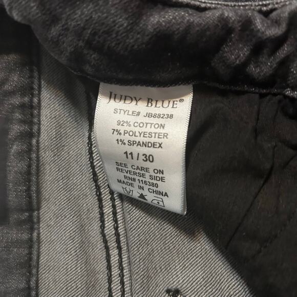 Judy Blue Skinny Fit Capri Jeans – Size 11/30 - Picture 3 of 3